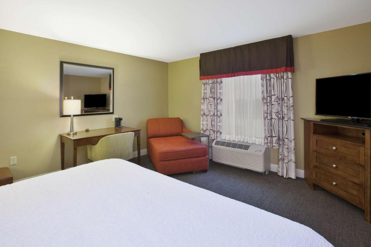 Hampton Inn & Suites Wichita-Northeast Eksteriør bilde