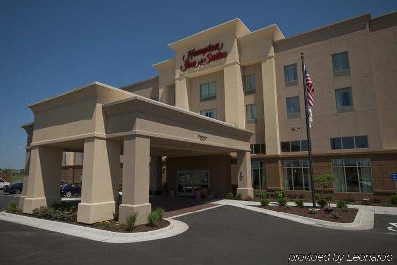Hampton Inn & Suites Wichita-Northeast Eksteriør bilde