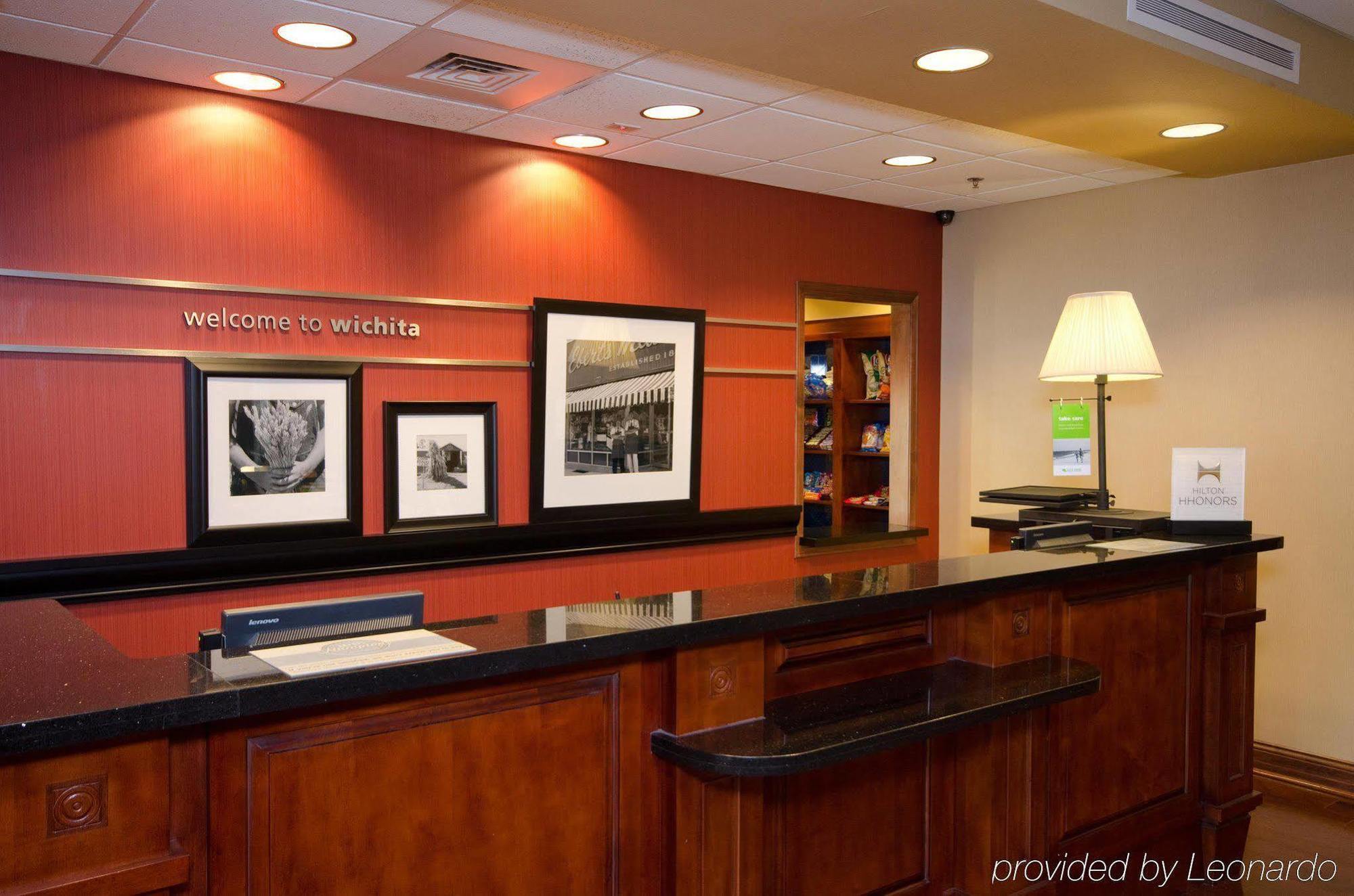 Hampton Inn & Suites Wichita-Northeast Eksteriør bilde