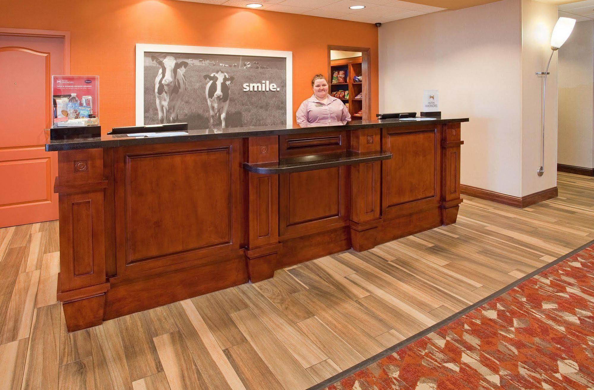 Hampton Inn & Suites Wichita-Northeast Eksteriør bilde