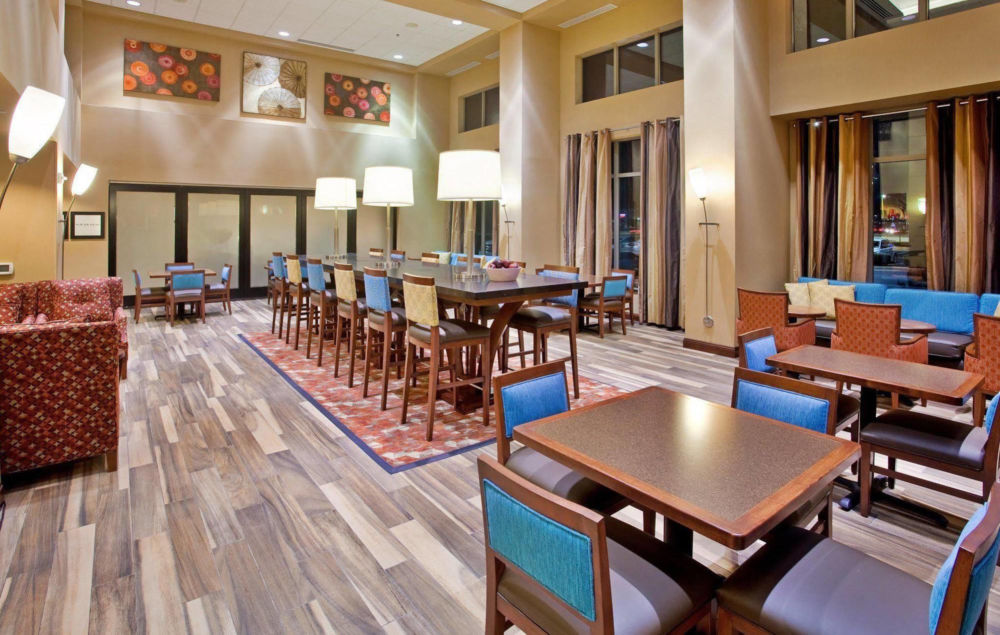Hampton Inn & Suites Wichita-Northeast Eksteriør bilde