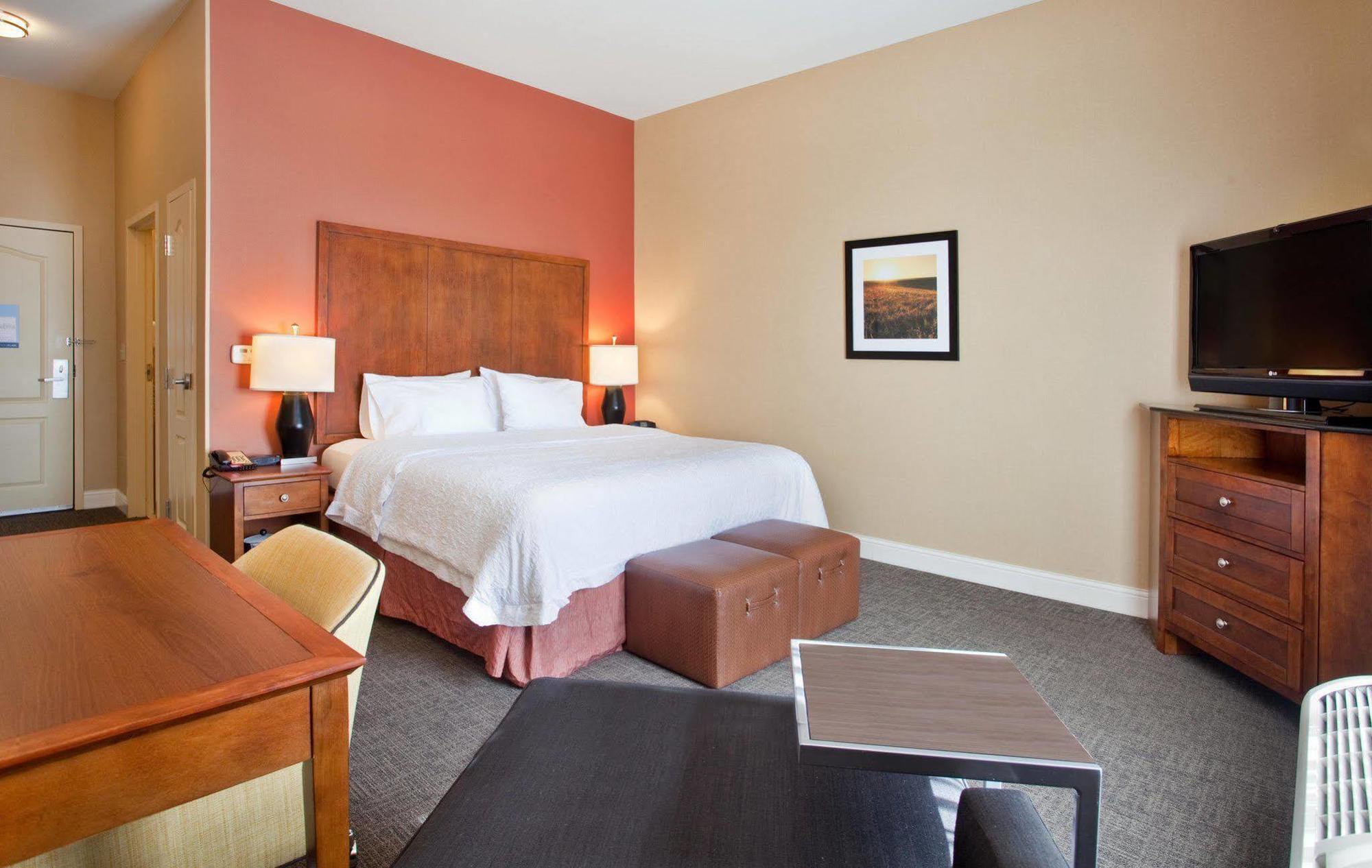 Hampton Inn & Suites Wichita-Northeast Eksteriør bilde